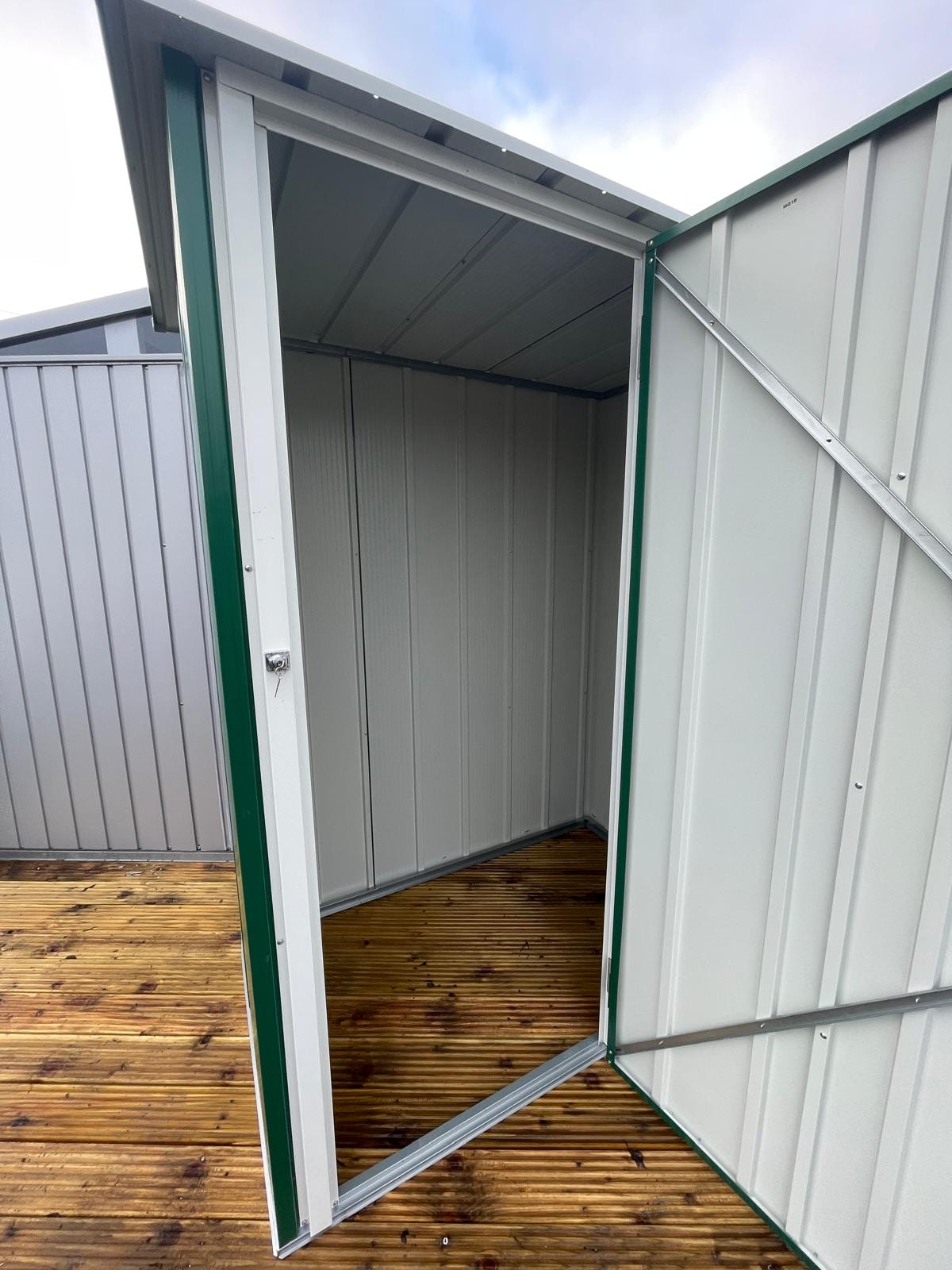 Duramax Easy-Store 5×3 Metal Garden Shed - CoolaLiving.ie - %image_id%